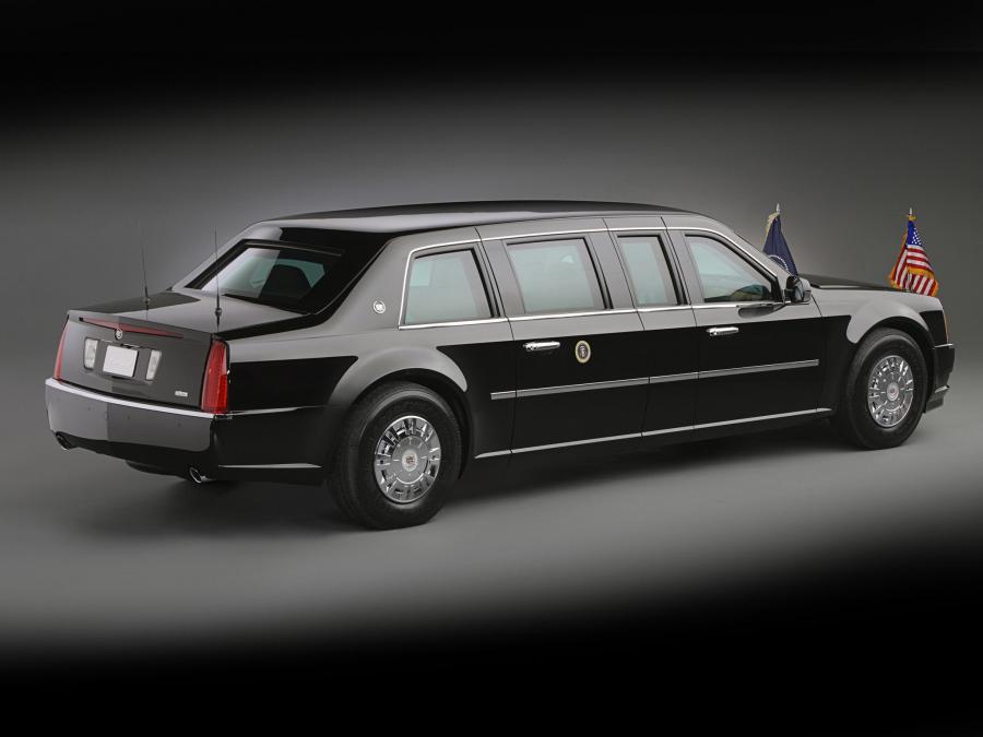  Cadillac DTS Presidential State Car 2009 года  (фото 4 из 6)